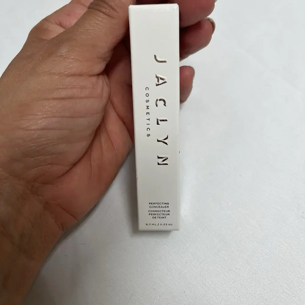 Jaclyn Cosmetics Perfecting Concealer Deep Rich Golden 6.7 ml/ 0.23 oz.